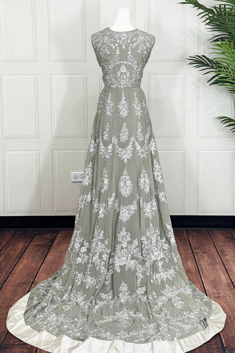 Gray Gown - Image 2