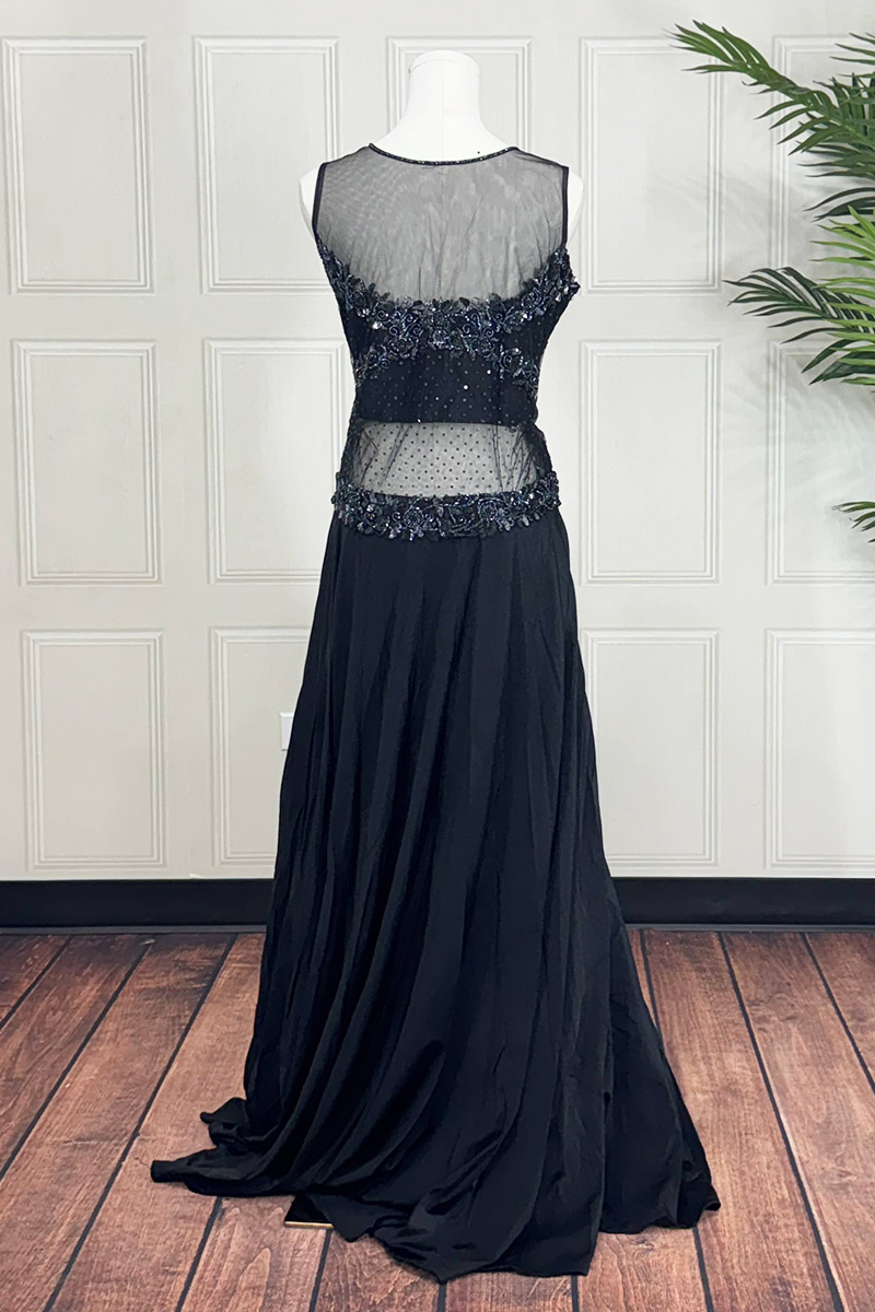 Black Gown - Image 2