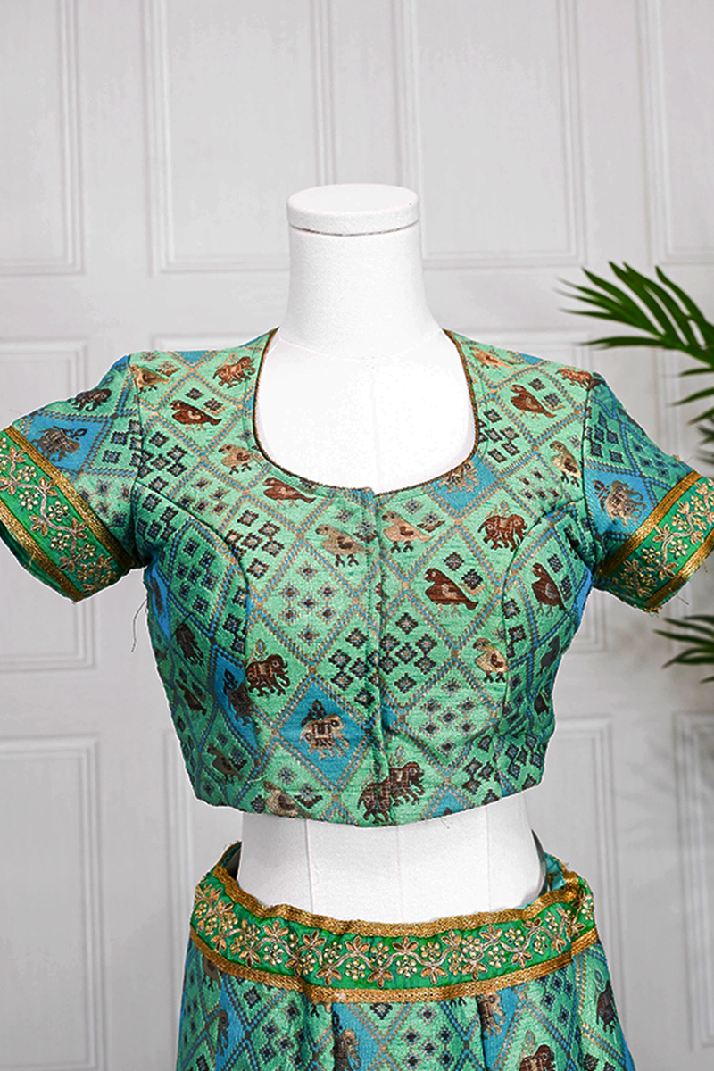 Banarasi Pink Dupatta and Teal and Sea green dupatta Brocade Lehenga Choli - Image 4