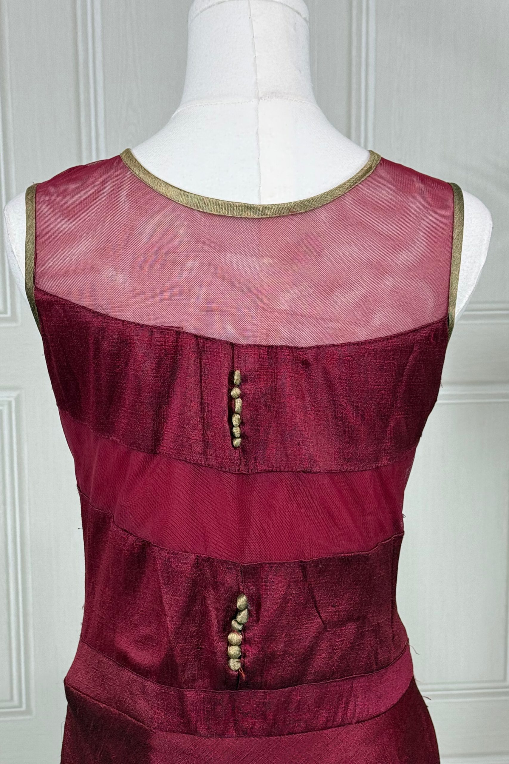 Elegant Maroon Embroidered Gown - Image 2